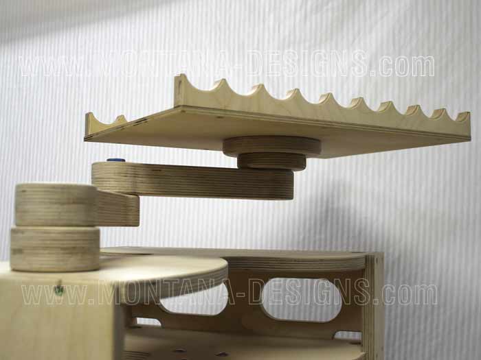 Montana-Designs Swing Table